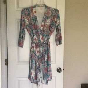 Galabloomer birthing/nursing robe, size XL Maybe worn once. EUC. Headband incl.